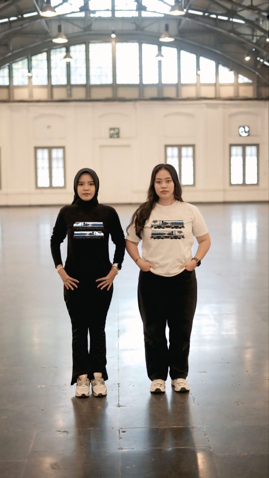 Kaos Lokomotif CC2030203 (CC203 WnB) - Gambar 2